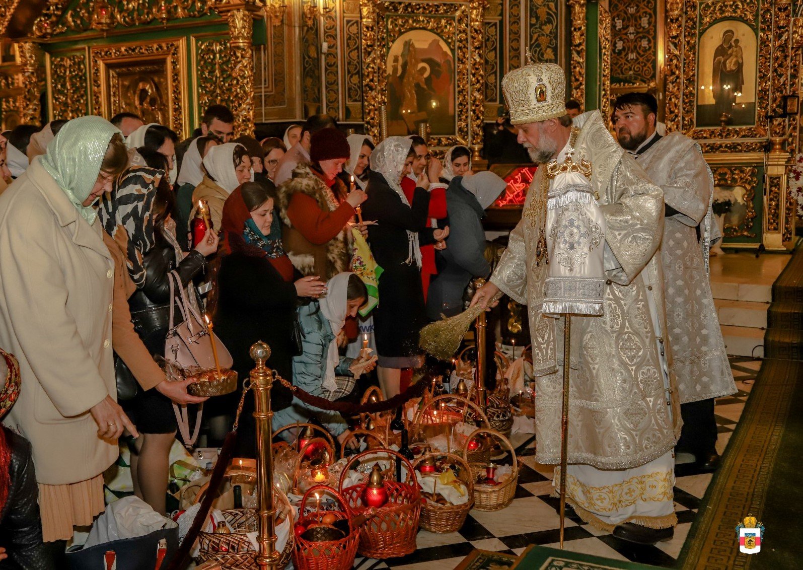 19 апреля праздник православный. Кишинев храм Рождества Христова. Празднование православного Рождества. Празднование Пасхи в Молдове.